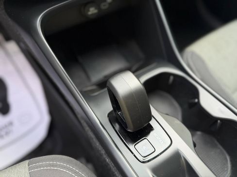 Used 2024 Volvo XC40 B5 Core AWD/4WD image 24