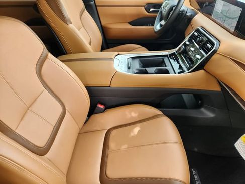 Used 2026 Nissan Armada SL w/ Captain's Chari Seat Package RWD image 15