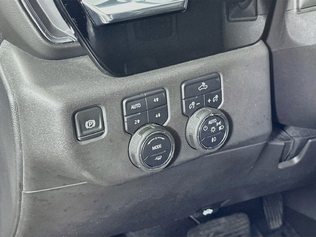 Used 2024 Chevrolet Silverado 1500 RST w/ Z71 Off-Road Package AWD/4WD image 23