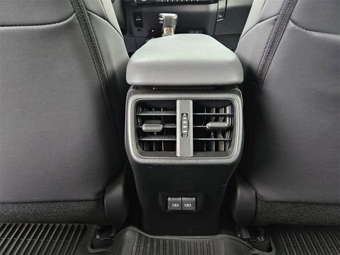 Used 2024 Lexus UX 250h 250h Premium image 22