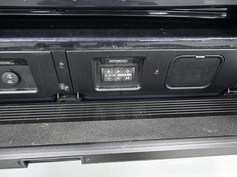 Used 2024 GMC Sierra 3500 Denali Ultimate image 9