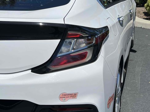 Used 2019 Chevrolet Volt LT FWD image 44
