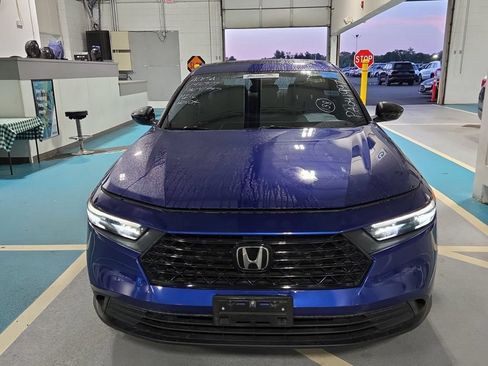 Used 2023 Honda Accord Sport image 2