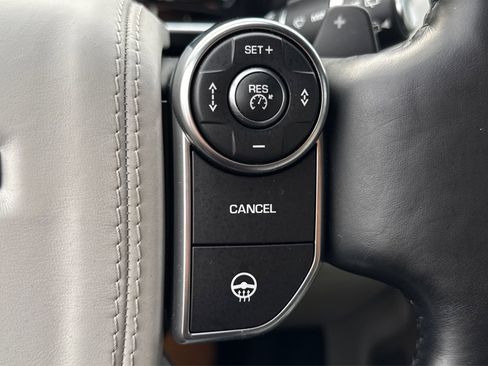 Used 2016 Land Rover Range Rover HSE image 27