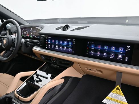 New 2026 Porsche Cayenne E-Hybrid Coupe image 18