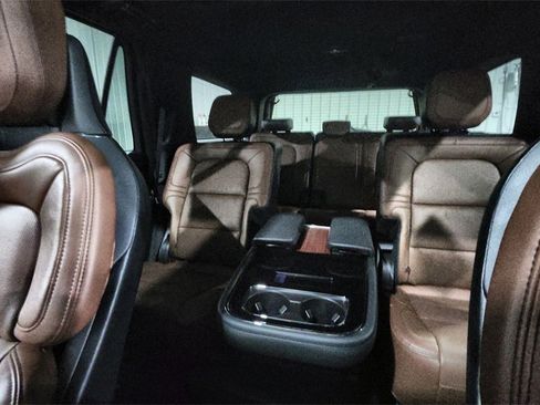 Used 2024 Lincoln Navigator Reserve w/ Equipment Group 201A image 27