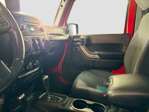 Used 2017 Jeep Wrangler Sport w/ Quick Order Package 24S AWD/4WD image 20
