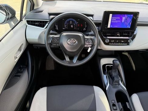 Used 2026 Toyota Corolla LE FWD image 23