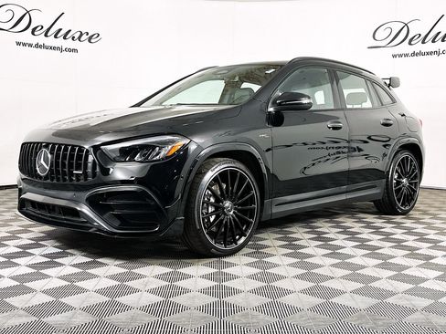 Used 2024 Mercedes-Benz GLA 35 AMG 4MATIC image 3