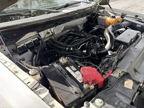 Used 2012 Ford F150 XLT AWD/4WD image 32
