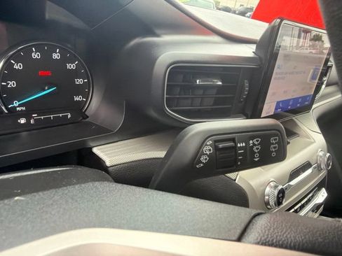 Used 2023 Ford Explorer XLT w/ Equipment Group 202A AWD/4WD image 19