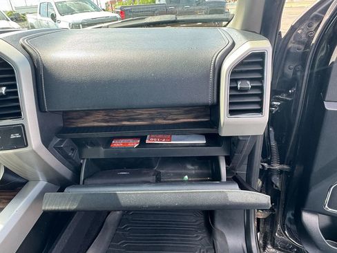 Used 2018 Ford F150 Lariat w/ Equipment Group 502A Luxury AWD/4WD image 25