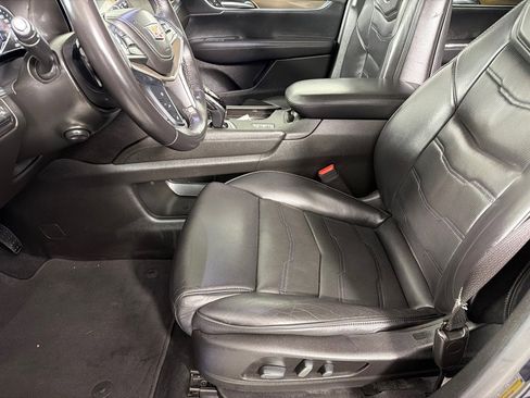 Used 2018 Cadillac XT5 Platinum w/ Driver Assist Package AWD/4WD image 12