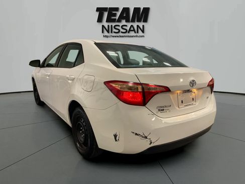 Used 2017 Toyota Corolla LE image 4