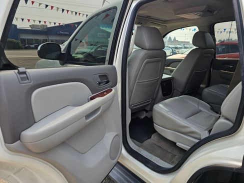 Used 2010 Chevrolet Tahoe LTZ AWD/4WD image 18