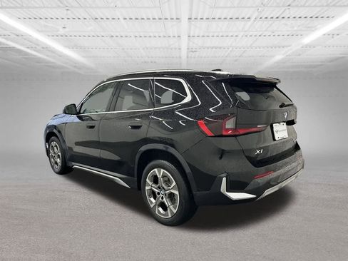 Used 2025 BMW X1 xDrive28i image 3