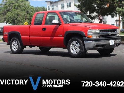 Used 2002 Chevrolet Silverado 1500 4x4 Extended Cab w/ Heavy Duty Suspension Pkg image 1