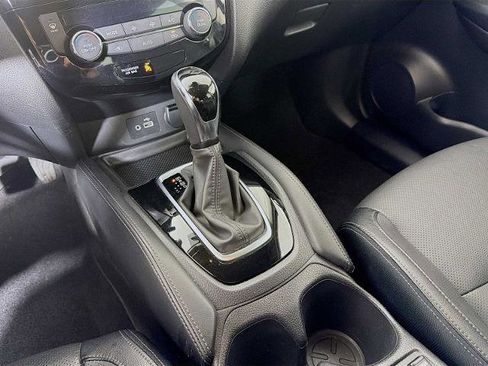 Certified 2018 Nissan Rogue SL image 14