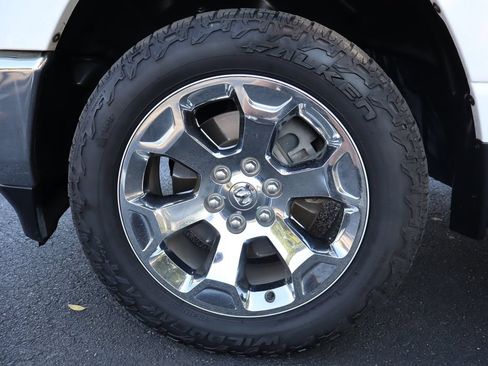 Used 2019 RAM 1500 Big Horn AWD/4WD image 40