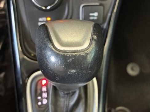 Used 2018 Jeep Compass Latitude w/ Popular Equipment Group AWD/4WD image 25