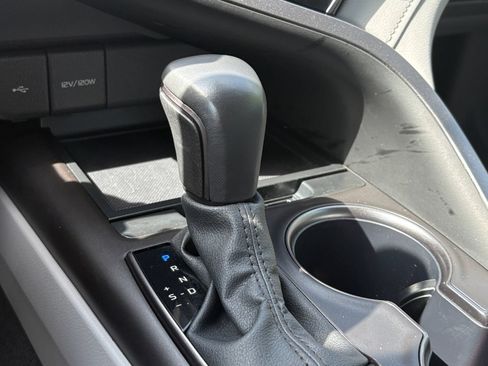 Used 2024 Toyota Camry SE FWD image 6