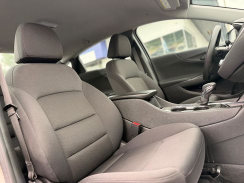 Used 2025 Chevrolet Malibu LT FWD image 14