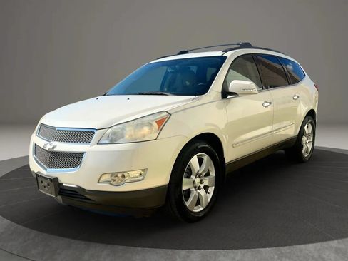 Used 2012 Chevrolet Traverse LTZ FWD image 5