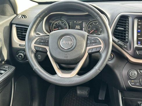 Used 2014 Jeep Cherokee Latitude w/ Comfort/Convenience Group FWD image 13