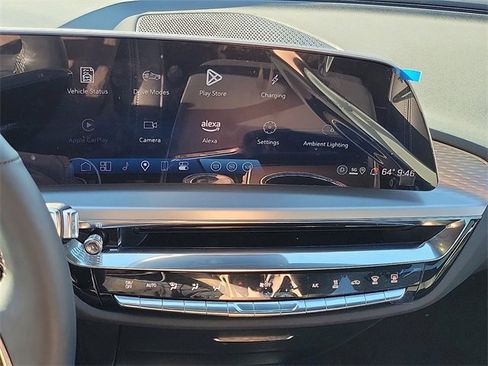 Used 2025 Cadillac Lyriq Sport image 11