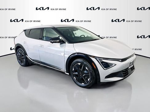 New 2026 Kia EV6 Wind RWD image 1