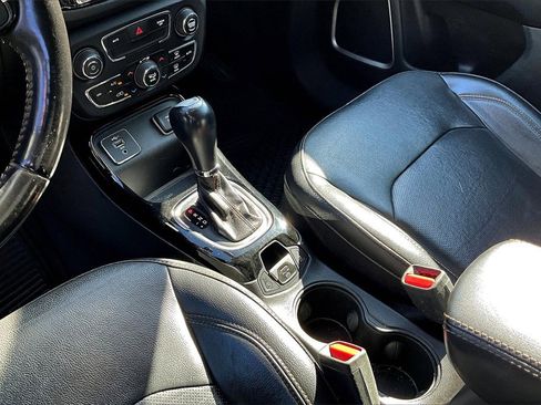 Used 2020 Jeep Compass Limited image 14