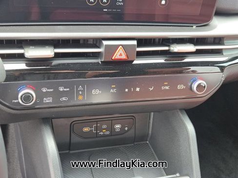 New 2026 Kia Sportage SX image 19