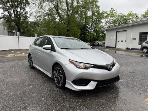 Used 2016 Scion iM image 4