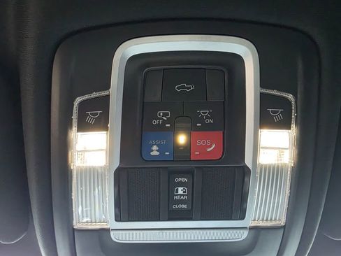 Used 2023 RAM 2500 Limited image 27