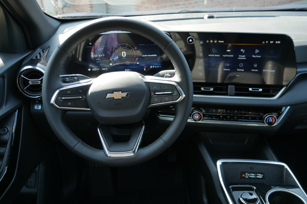 New 2026 Chevrolet Equinox LT w/ Convenience Package II AWD/4WD image 18