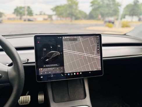 Used 2021 Tesla Model Y Performance AWD/4WD image 12