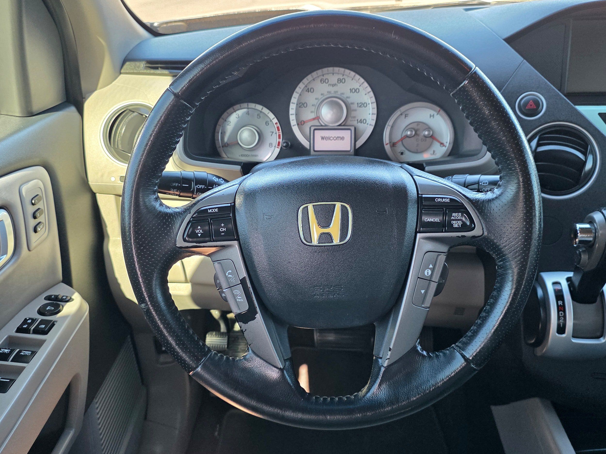 Used 2011 Honda Pilot Touring image 16