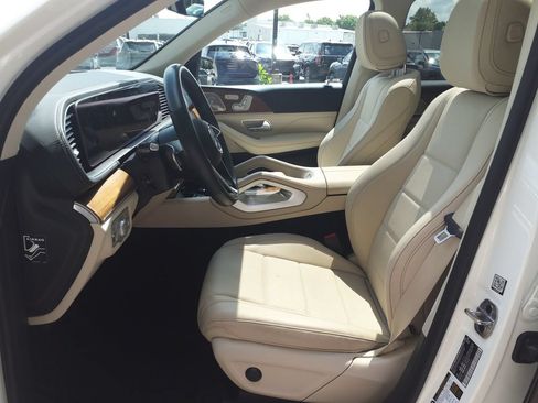 Certified 2024 Mercedes-Benz GLS 450 4MATIC image 17