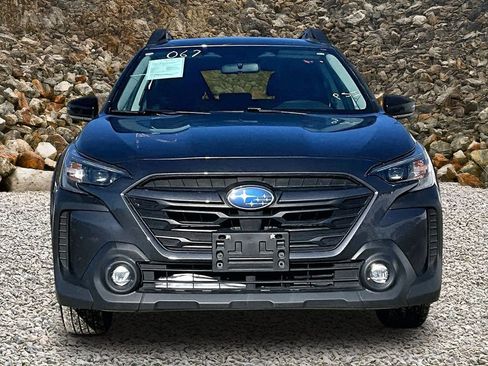 Used 2024 Subaru Outback Premium image 3