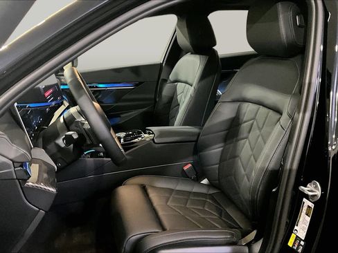 New 2026 BMW i5 AWD/4WD image 13