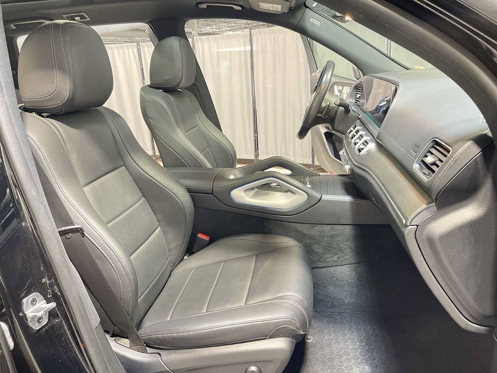 Used 2022 Mercedes-Benz GLS 450 4MATIC image 14