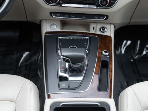 Used 2018 Audi Q5 Prestige w/ Prestige Package image 17
