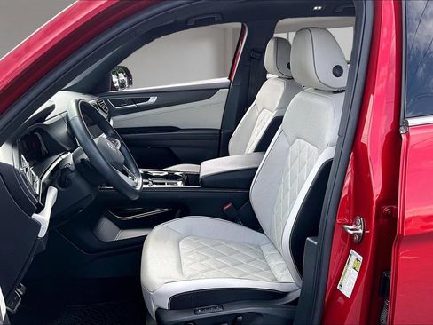 Used 2024 Volkswagen Atlas Cross Sport SEL Premium R-Line AWD/4WD image 25