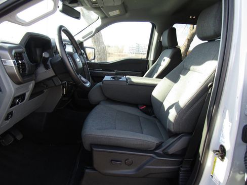 Used 2024 Ford F150 XLT image 12