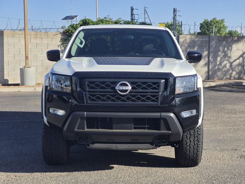 Used 2024 Nissan Frontier SV w/ Hardbody Edition AWD/4WD image 2
