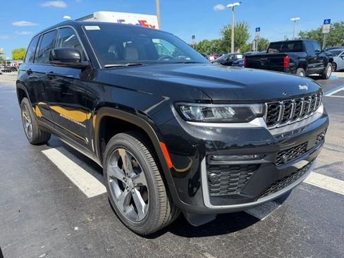 New 2026 Jeep Grand Cherokee Limited AWD/4WD image 3