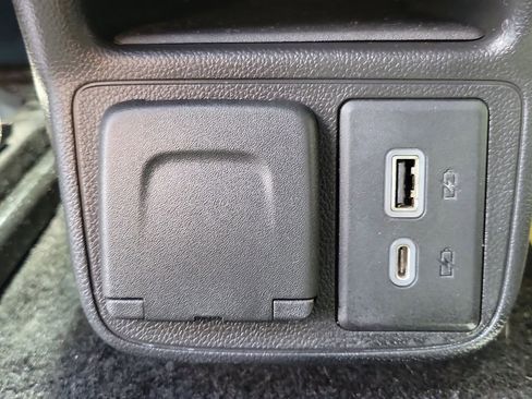 Used 2021 Chevrolet TrailBlazer RS w/ Sun and Liftgate Package image 15