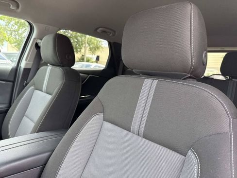 Used 2025 Chevrolet Blazer LT FWD image 22