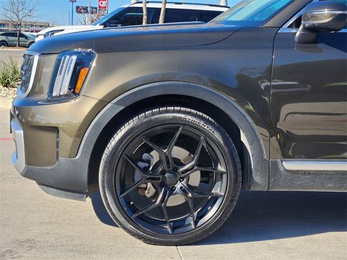 Used 2023 Kia Telluride S w/ S Sunroof Package image 9