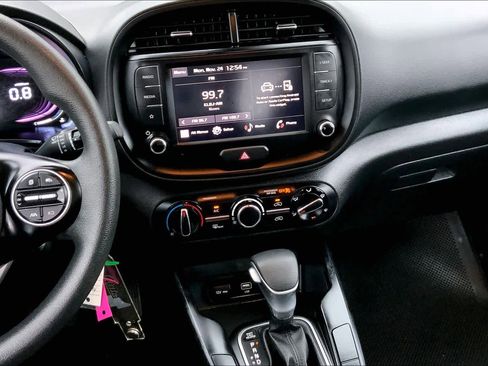 Used 2024 Kia Soul LX w/ Option Group 015 image 6